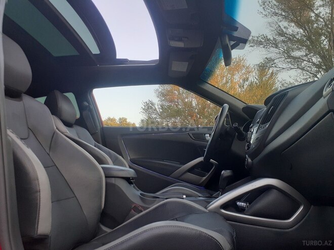 Hyundai Veloster 2015, 84,000 km - 1.6 л - Bakı