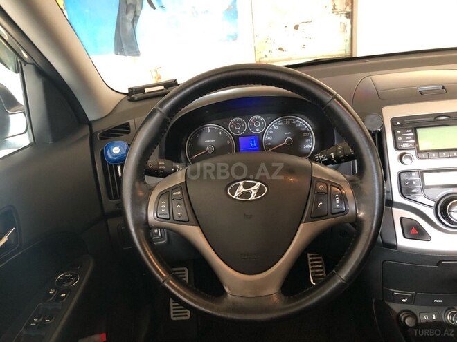 Hyundai i30 2010, 250,000 km - 1.6 l - Bakı
