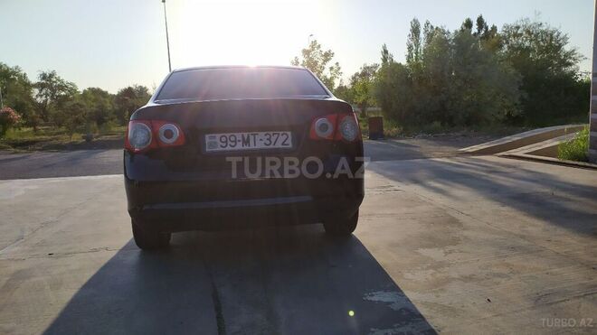 Volkswagen Jetta 2007, 300,000 km - 1.6 l - Bakı