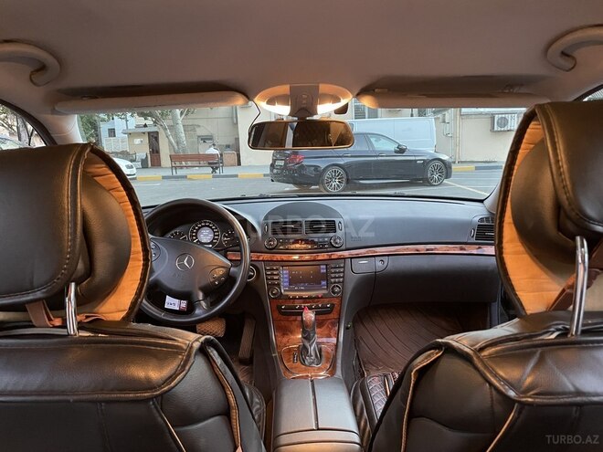 Mercedes E 240 2005, 125,000 km - 2.6 l - Bakı