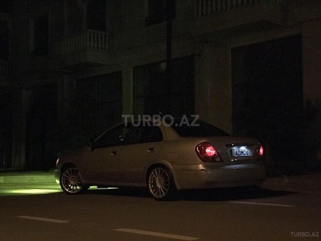 Nissan Sunny 2006, 390,000 km - 1.6 l - Bakı