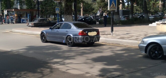 BMW 320 1999, 321,000 km - 2.0 l - Göyçay