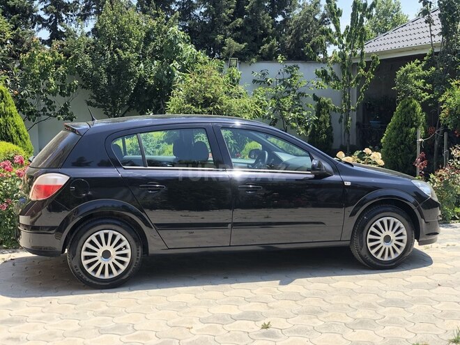 Opel Astra 2006, 138,000 km - 1.4 л - Bakı