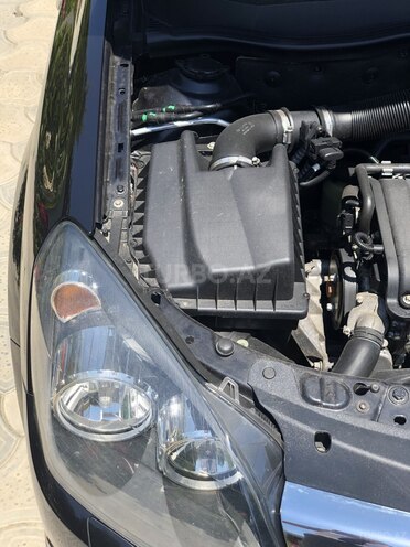 Opel Astra 2006, 138,000 km - 1.4 л - Bakı
