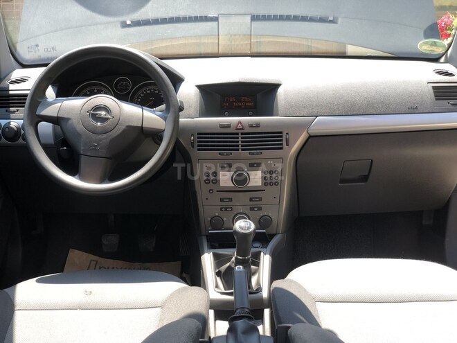 Opel Astra 2006, 138,000 km - 1.4 л - Bakı