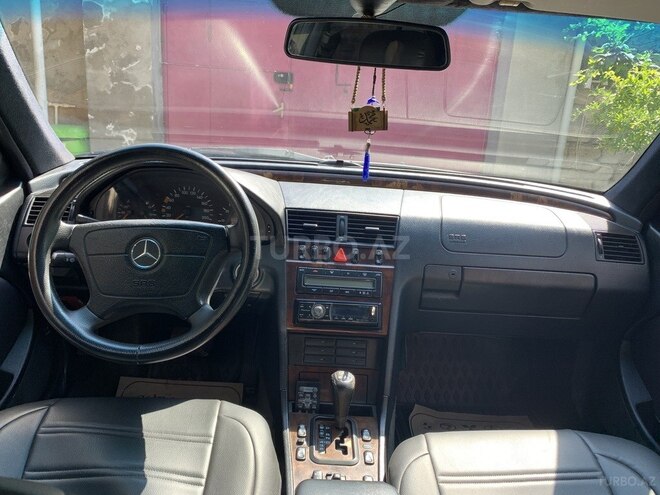 Mercedes C 220 1999, 284,937 km - 2.2 l - Bakı