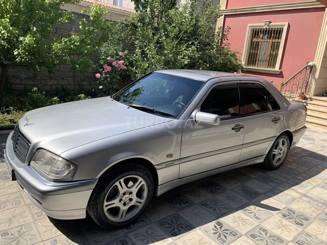 Mercedes C 220 1999, 284,937 km - 2.2 l - Bakı