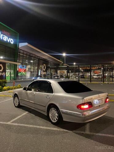 Mercedes E 240 2000, 220,000 km - 2.4 л - Bakı