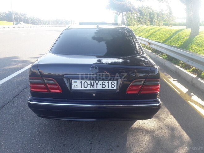 Mercedes E 240 2001, 362,000 km - 2.6 l - Bakı