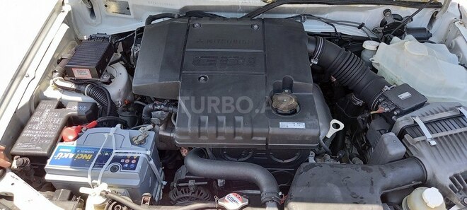 Mitsubishi Pajero io 2001, 195,000 km - 2.0 l - Sumqayıt