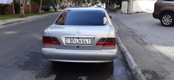 Mercedes E 270 2000, 511,500 km - 2.7 l - Bakı