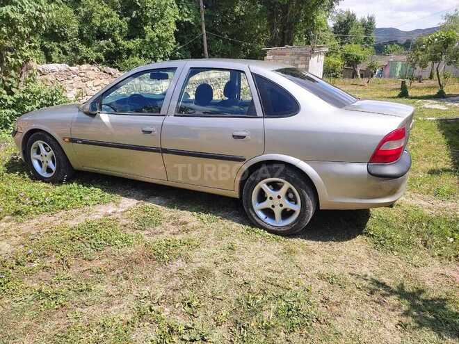 Opel Vectra 1996, 374,260 km - 1.8 l - Bakı
