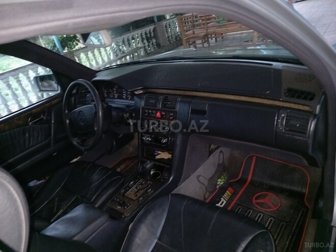 Mercedes E 240 1998, 300,000 km - 2.4 l - Cəlilabad