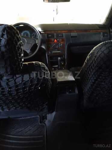 Mercedes E 240 1997, 366,000 km - 2.4 л - Salyan
