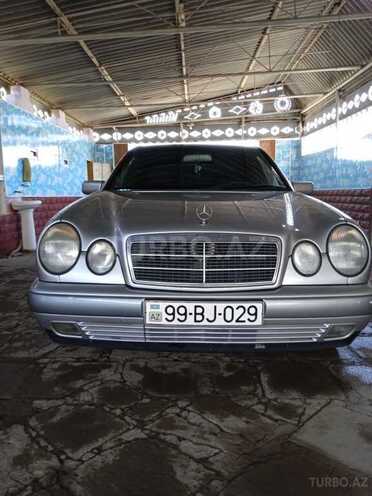 Mercedes E 240 1997, 366,000 km - 2.4 л - Salyan