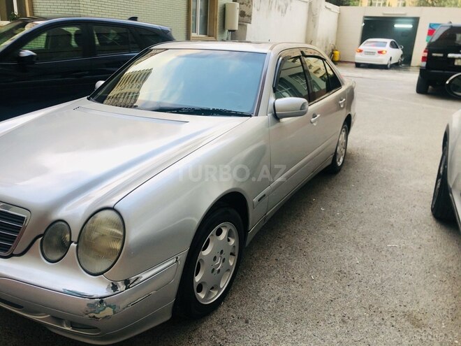 Mercedes E 220 1999, 328,000 km - 2.2 l - Bakı