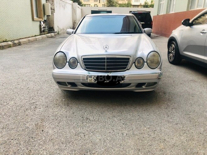 Mercedes E 220 1999, 328,000 km - 2.2 l - Bakı