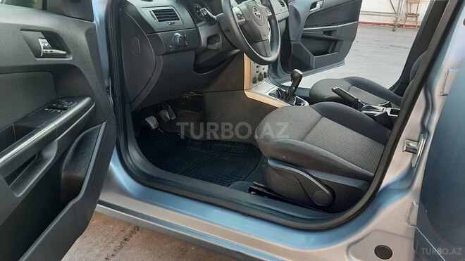 Opel Astra 2007, 136,000 km - 1.4 л - Bakı