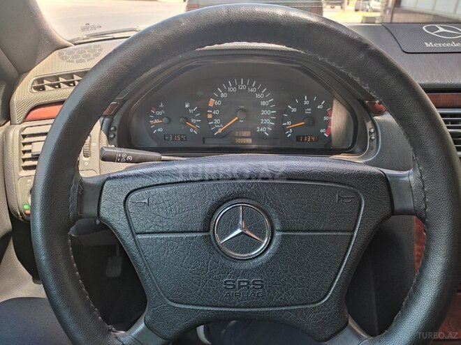 Mercedes E 220 1998, 306,657 km - 2.2 l - Bakı