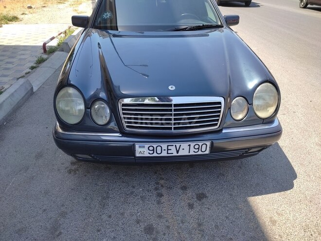 Mercedes E 220 1998, 306,657 km - 2.2 l - Bakı