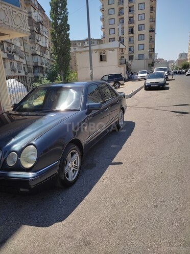 Mercedes E 220 1998, 306,657 km - 2.2 l - Bakı