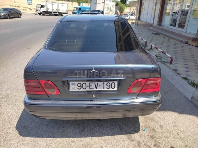 Mercedes E 220 1998, 306,657 km - 2.2 l - Bakı