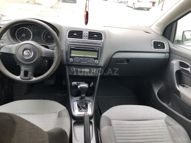 Volkswagen Polo 2010, 170,000 km - 1.4 л - Bakı