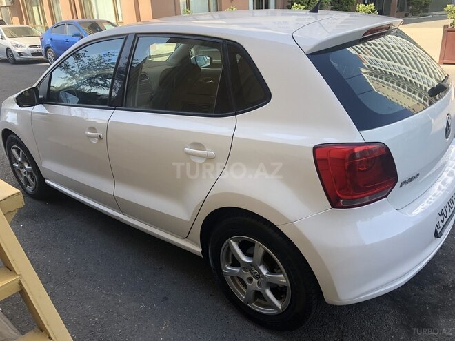 Volkswagen Polo 2010, 170,000 km - 1.4 л - Bakı