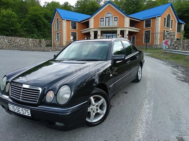 Mercedes E 230 1996, 350,000 km - 2.3 l - Qusar