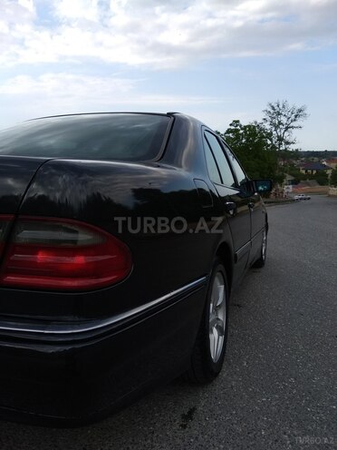 Mercedes E 230 1996, 350,000 km - 2.3 l - Qusar