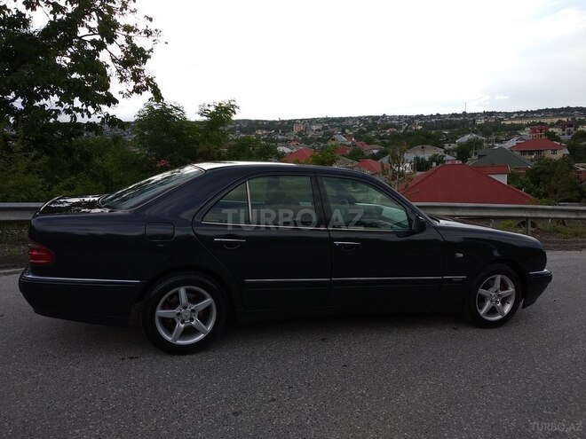 Mercedes E 230 1996, 350,000 km - 2.3 l - Qusar