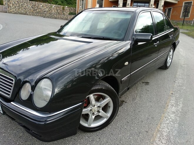 Mercedes E 230 1996, 350,000 km - 2.3 l - Qusar