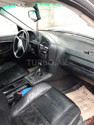 BMW 320 1997, 450,000 km - 2.0 l - Salyan