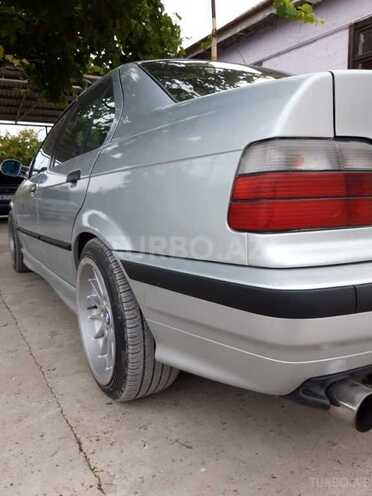 BMW 320 1997, 450,000 km - 2.0 l - Salyan