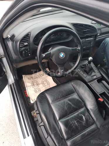 BMW 320 1997, 450,000 km - 2.0 l - Salyan