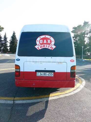 Hyundai  1998, 450,000 km - 3.9 l - Qax
