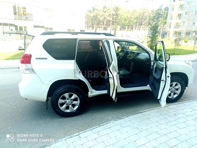 Toyota Prado 2011, 123,460 km - 2.7 л - Bakı