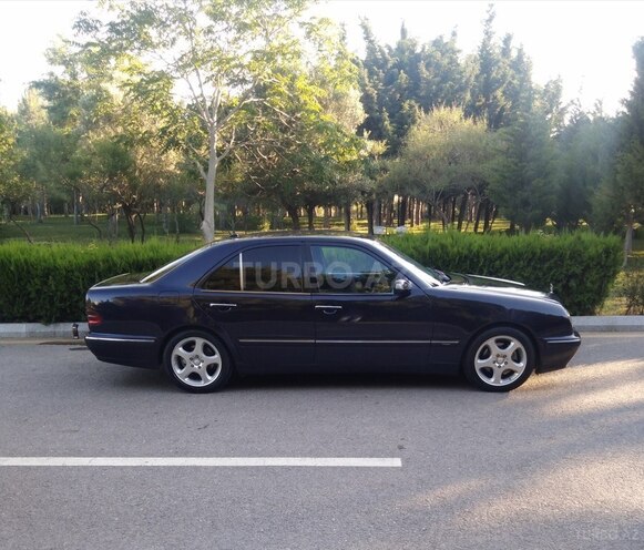 Mercedes E 270 2000, 428,500 km - 2.7 л - Bakı