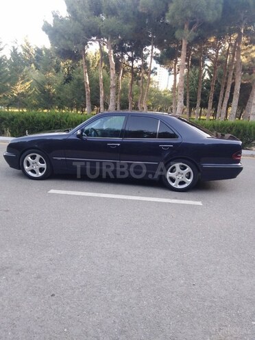 Mercedes E 270 2000, 428,500 km - 2.7 л - Bakı