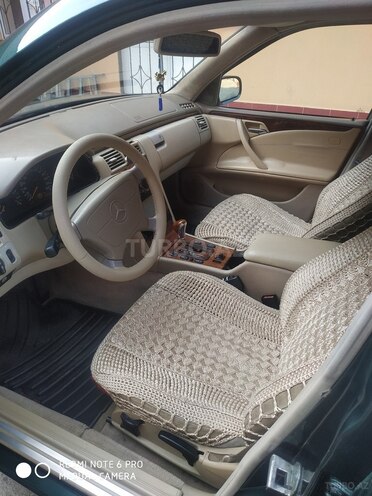 Mercedes E 240 1998, 524,600 km - 2.4 l - Şəmkir
