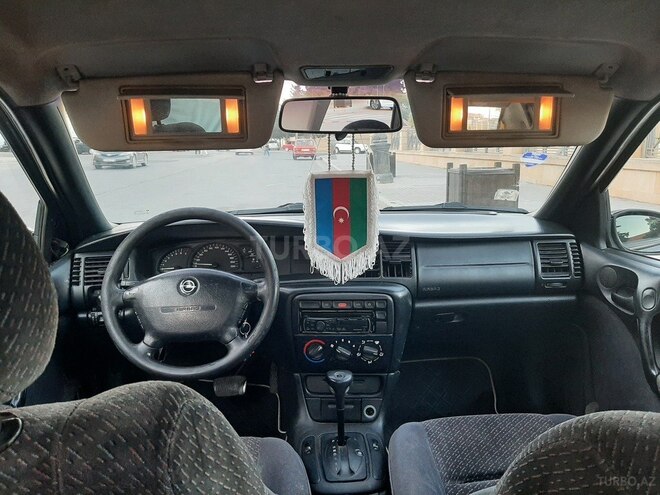 Opel Vectra 1996, 324,500 km - 1.8 l - Bakı