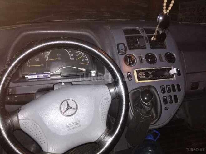 Mercedes V 220 2000, 130,000 km - 2.2 l - Gəncə