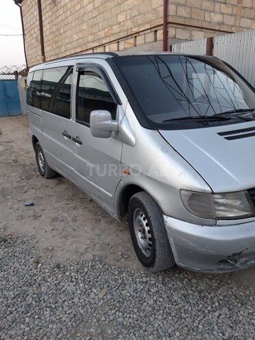 Mercedes V 220 2000, 130,000 km - 2.2 l - Gəncə