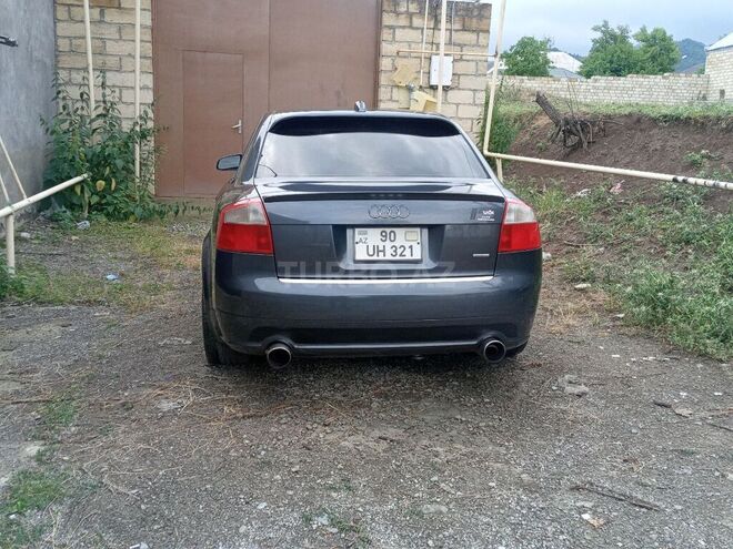 Audi A4 2004, 300,000 km - 1.8 l - Gəncə