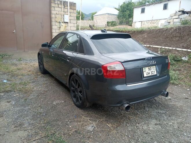 Audi A4 2004, 300,000 km - 1.8 l - Gəncə