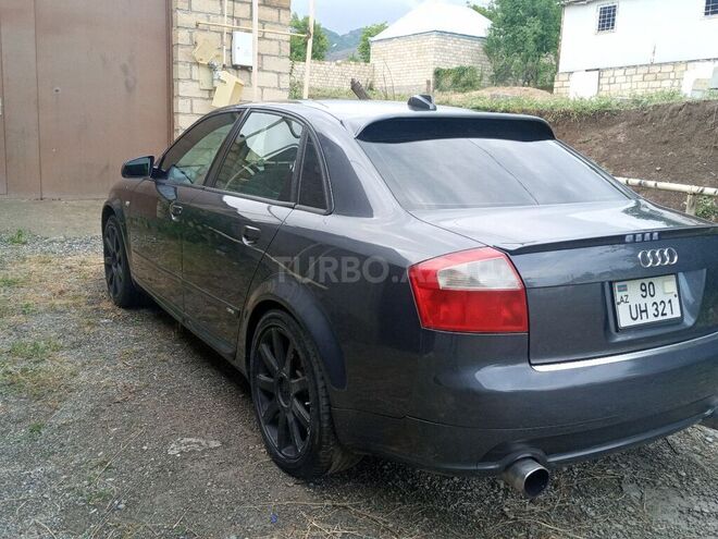 Audi A4 2004, 300,000 km - 1.8 l - Gəncə