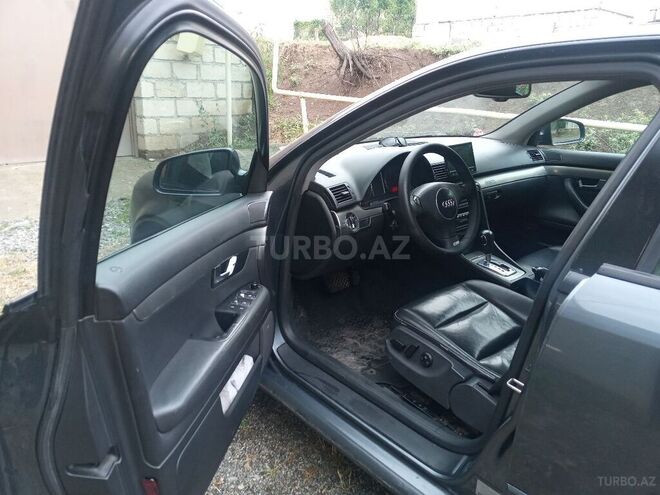 Audi A4 2004, 300,000 km - 1.8 l - Gəncə