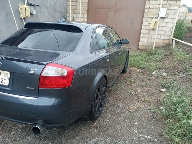 Audi A4 2004, 300,000 km - 1.8 l - Gəncə
