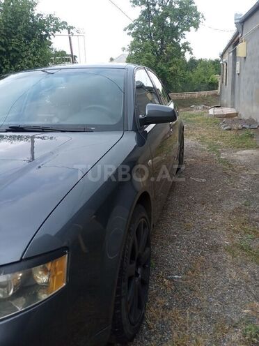 Audi A4 2004, 300,000 km - 1.8 l - Gəncə