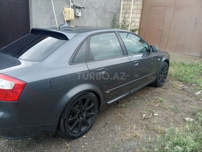 Audi A4 2004, 300,000 km - 1.8 l - Gəncə